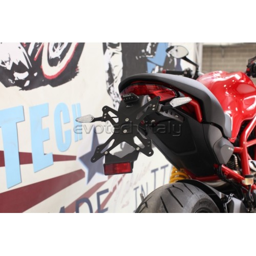 ΒΑΣΗ ΠΙΝΑΚΙΔΑΣ EVOTECH ΓΙΑ DUCATI MONSTER 797/SUPERSPORT/M1200/S '17-'20 / M821 '18-'20