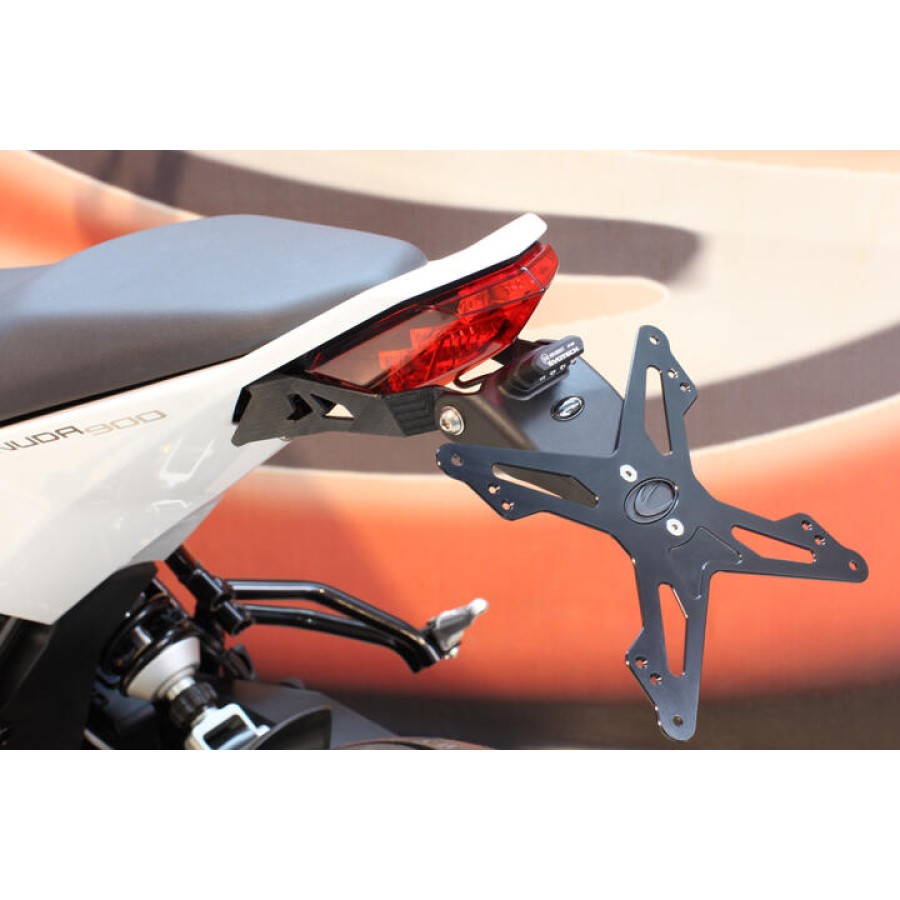ΒΑΣΗ ΠΙΝΑΚΙΔΑΣ EVOTECH ΓΙΑ HUSQVARNA NUDA 900  '11-'13