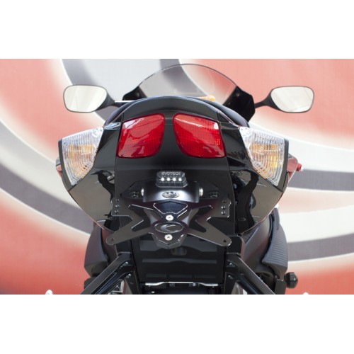 ΒΑΣΗ ΠΙΝΑΚΙΔΑΣ EVOTECH ΓΙΑ SUZUKI GSX-R 600/750 '11-'17