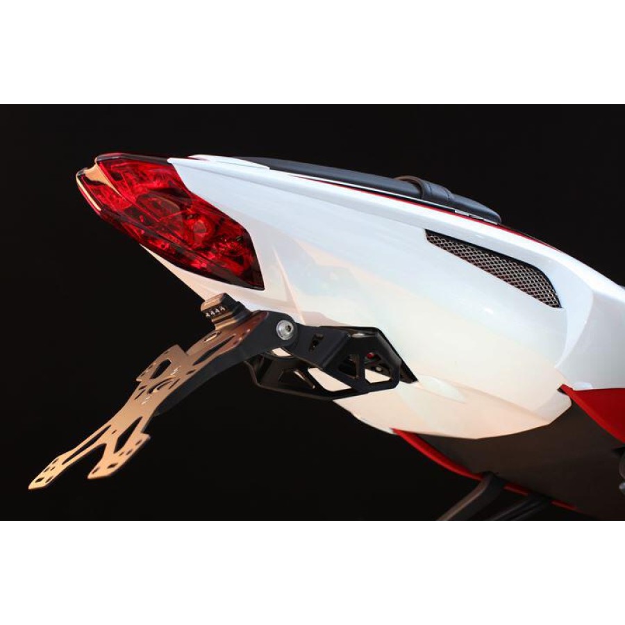 ΒΑΣΗ ΠΙΝΑΚΙΔΑΣ EVOTECH ΓΙΑ TRIUMPH STREET TRIPLE 675/R/RX '15 / DAYTONA 675/R '13-'16 ECO VERSION