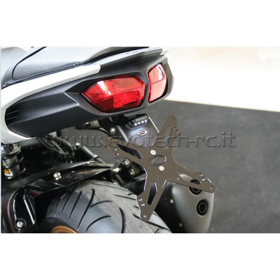 ΒΑΣΗ ΠΙΝΑΚΙΔΑΣ EVOTECH ΓΙΑ YAMAHA FZ1/FAZER/NAKED '06-'16 / FZ8 '10-'16